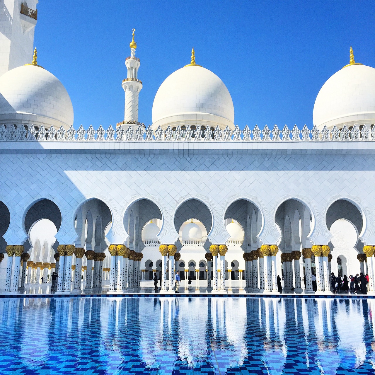 abu dhabi grand mosque