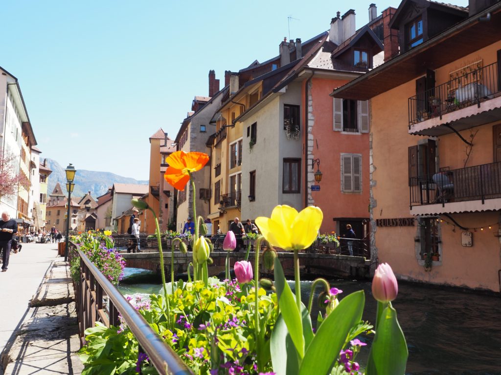 Annecy, Francia |  Mundo de pasión por los viajes