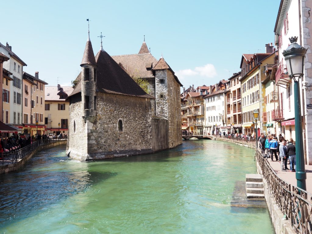 Annecy_France_Fair_Tale_Towns_Europe