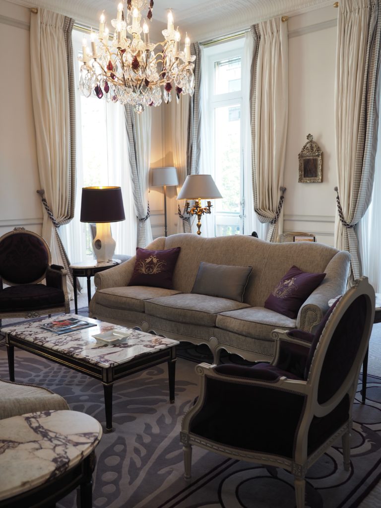 Hôtel Plaza Athénée Paris | World of Wanderlust