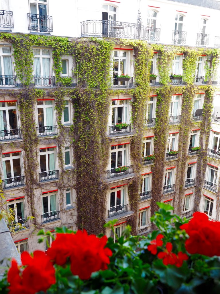 Hôtel Plaza Athénée Paris | World of Wanderlust