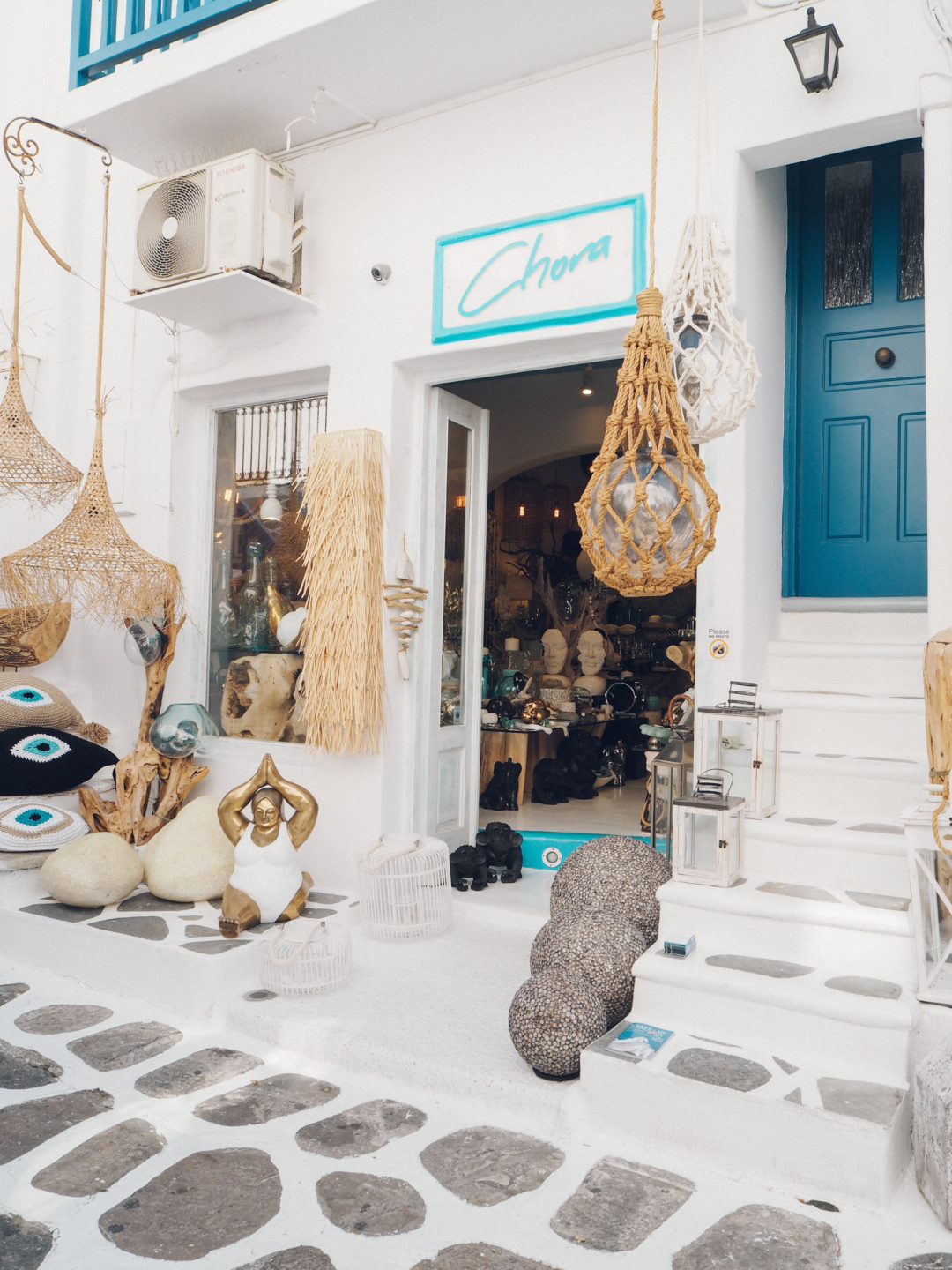 A Guide to Mykonos - World of Wanderlust