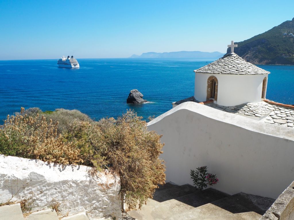 Guide to Skopelos Greece | WORLD OF WANDERLUST