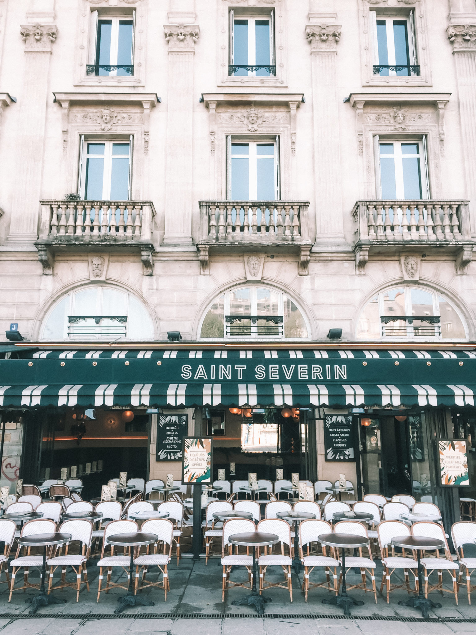 Solo in Paris | WORLD OF WANDERLUST