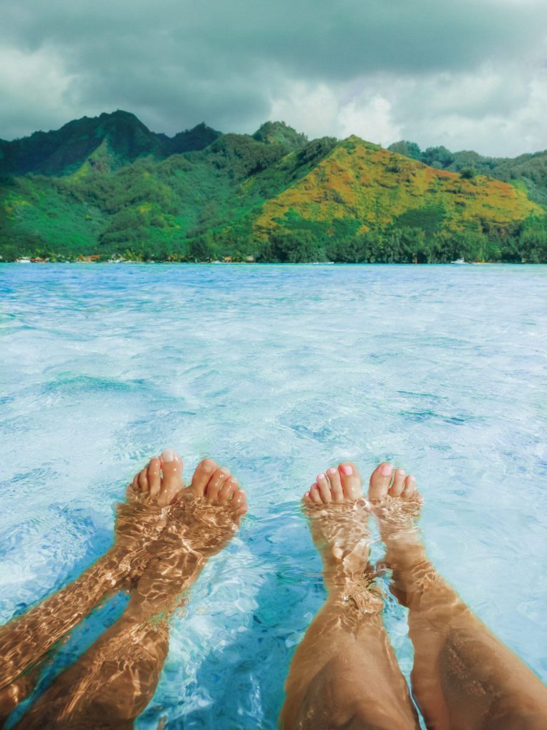 moorea solo travel