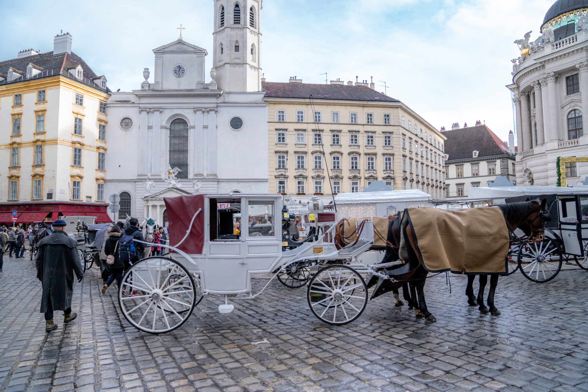 travel to vienna for christmas