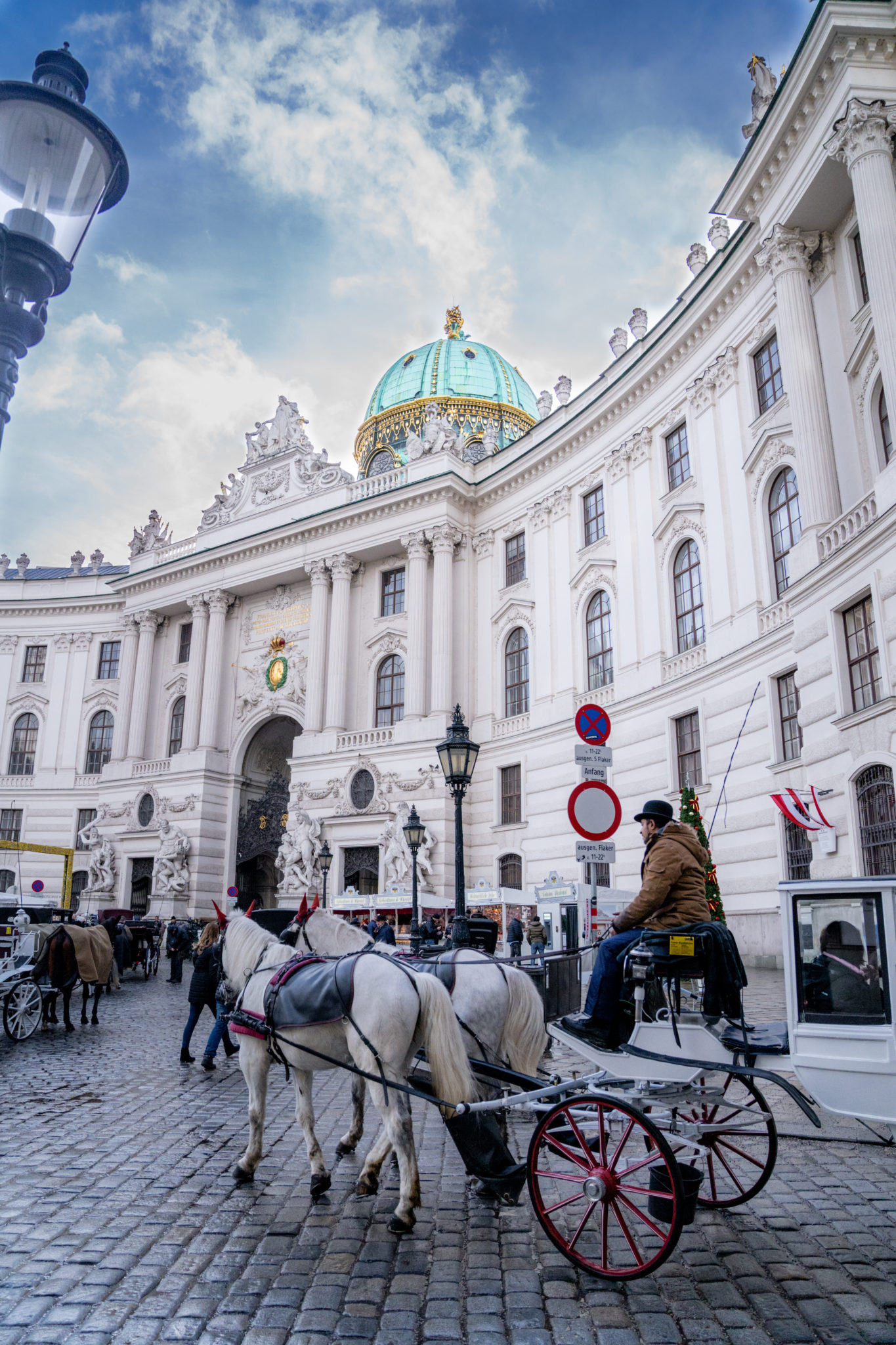 travel to vienna for christmas