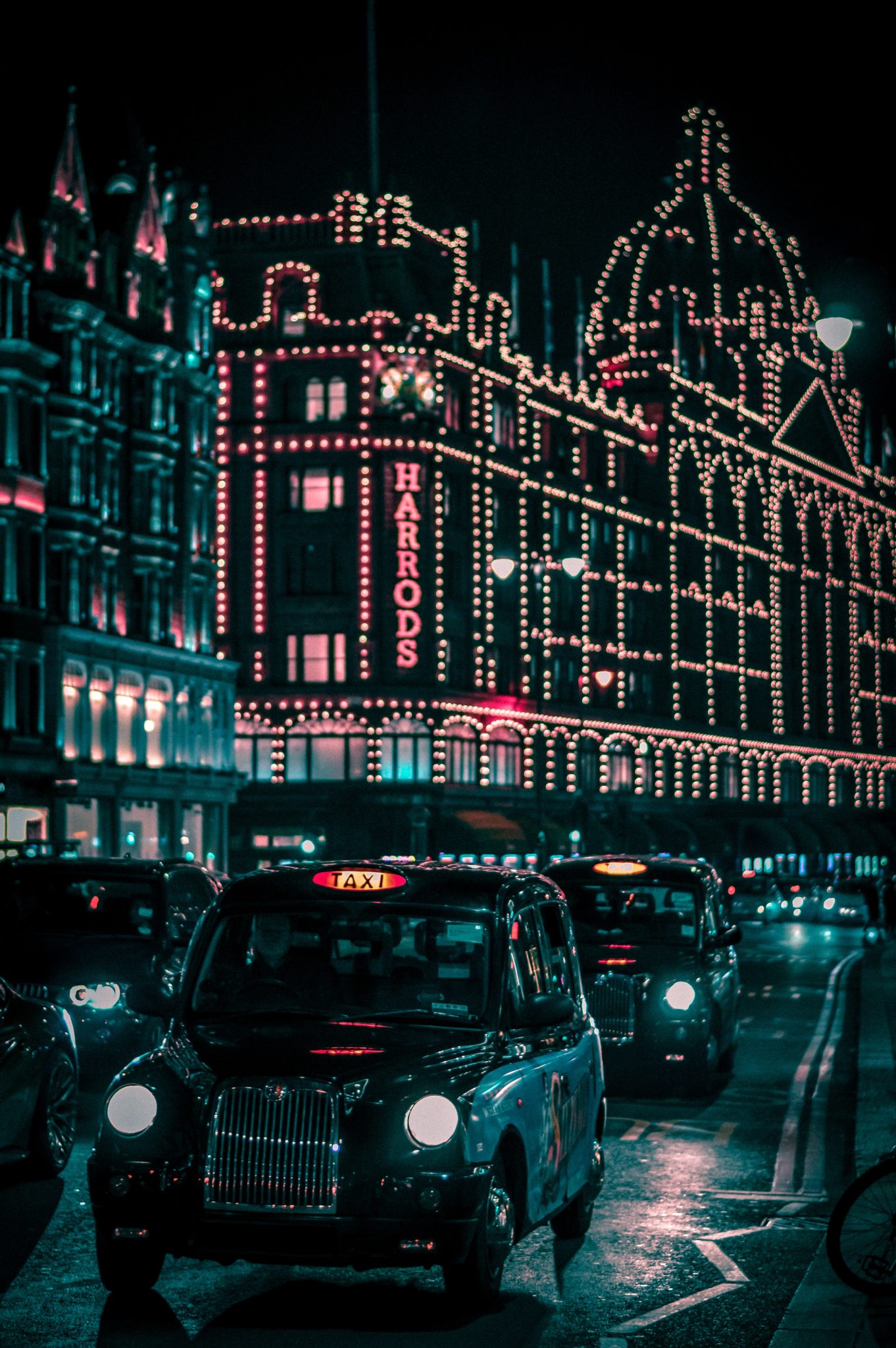 London for Christmas | WORLD OF WANDERLUST