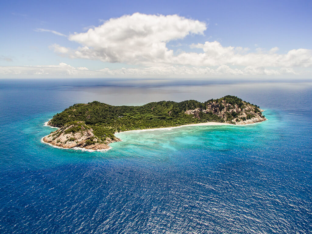 21 Beautiful Islands Around the World