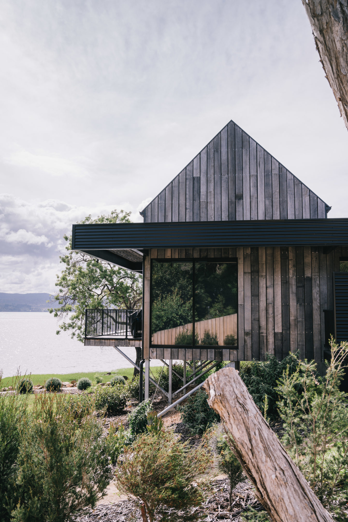 Deviot Boathouse Tasmania | Mundo de pasión por los viajes