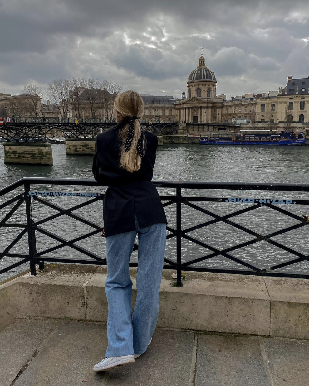 French Girl Aesthetic: How to Get the Look