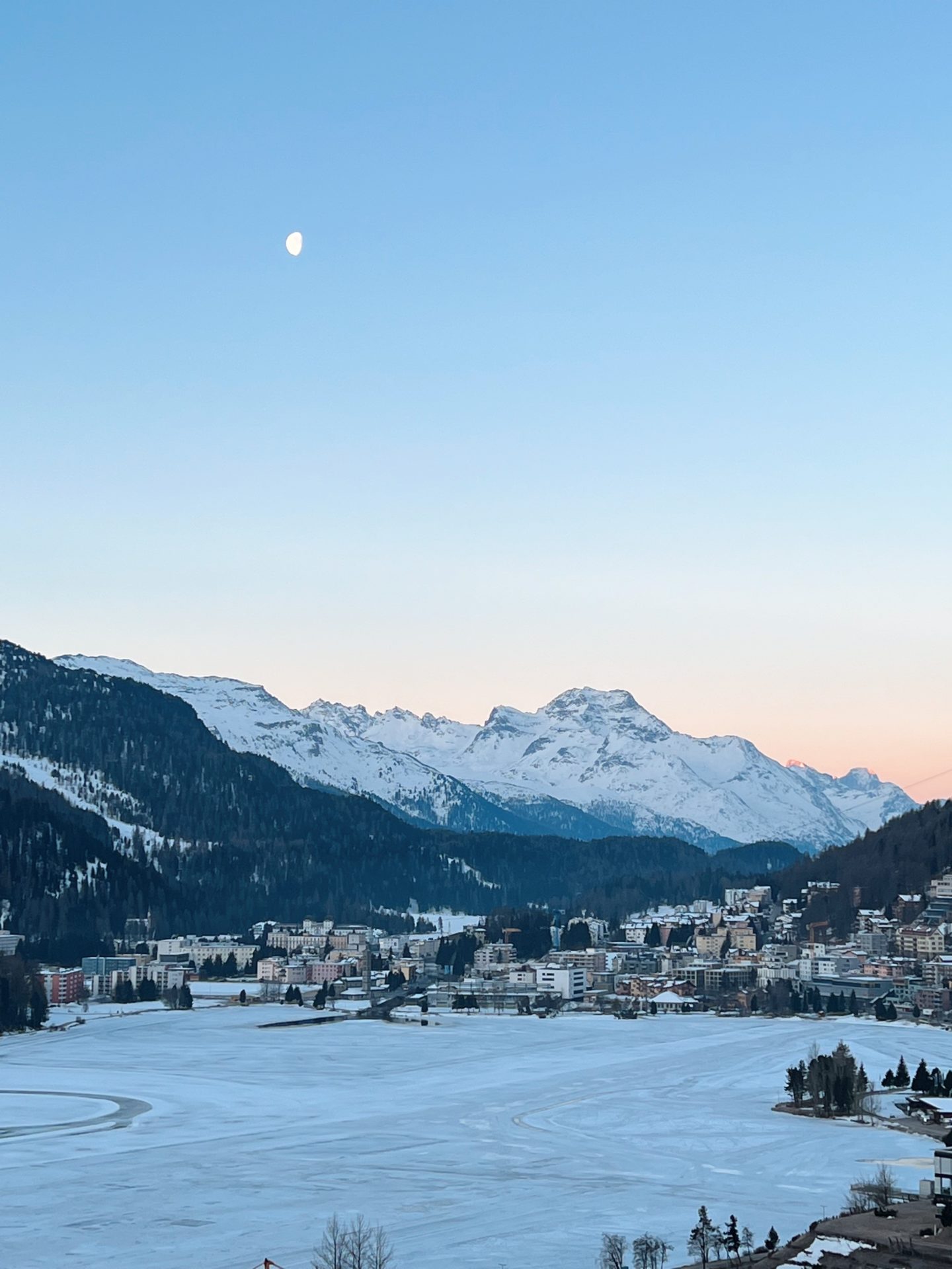 Carlton Hotel São Moritz |  Mundo do desejo de viajar