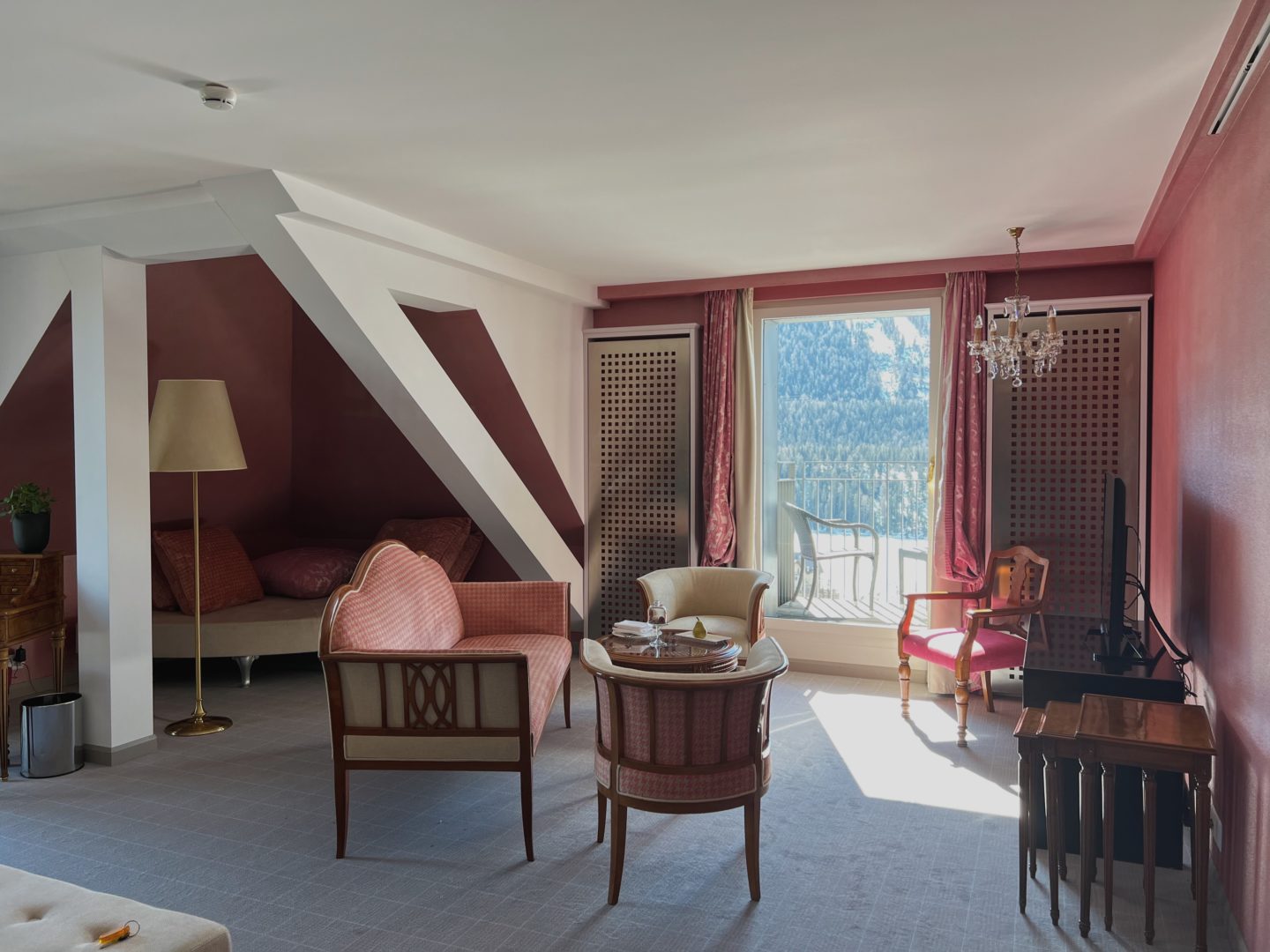 Carlton Hotel St Moritz |  Mundo do desejo de viajar