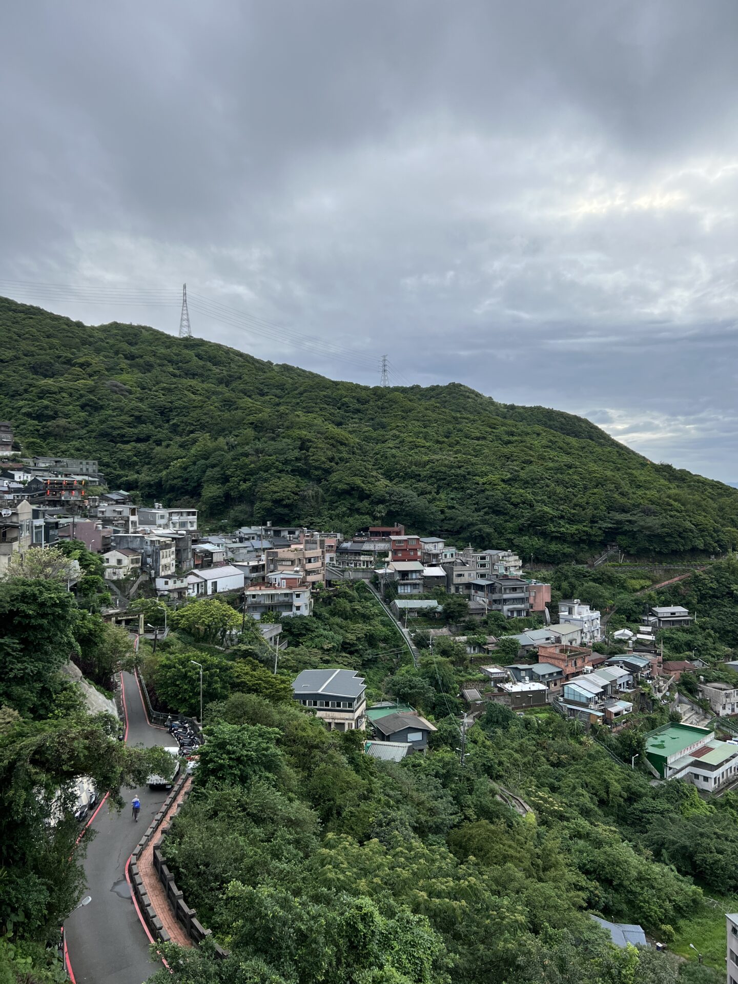 How to visit Jiufen from Taipei | WOW TRAVELS